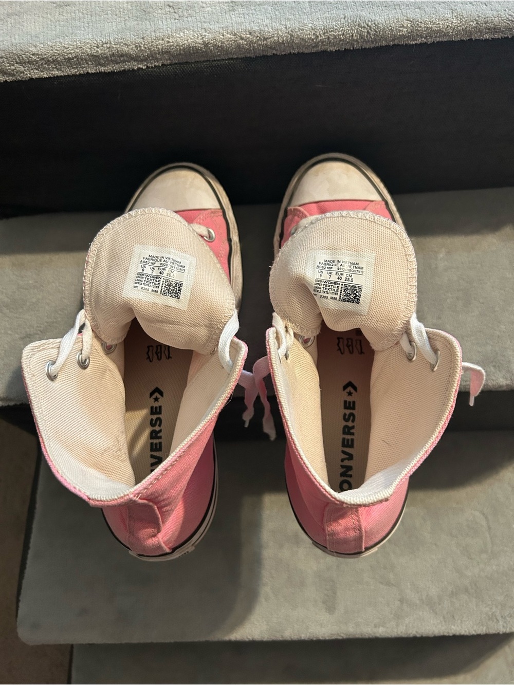 Converse High Top Sneakers in Pink Canvas - Women’s size 9 - Picture 6 of 7